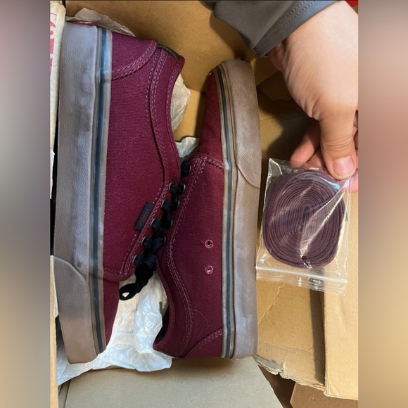 Vans Size 7 Used - Picture 2 of 3